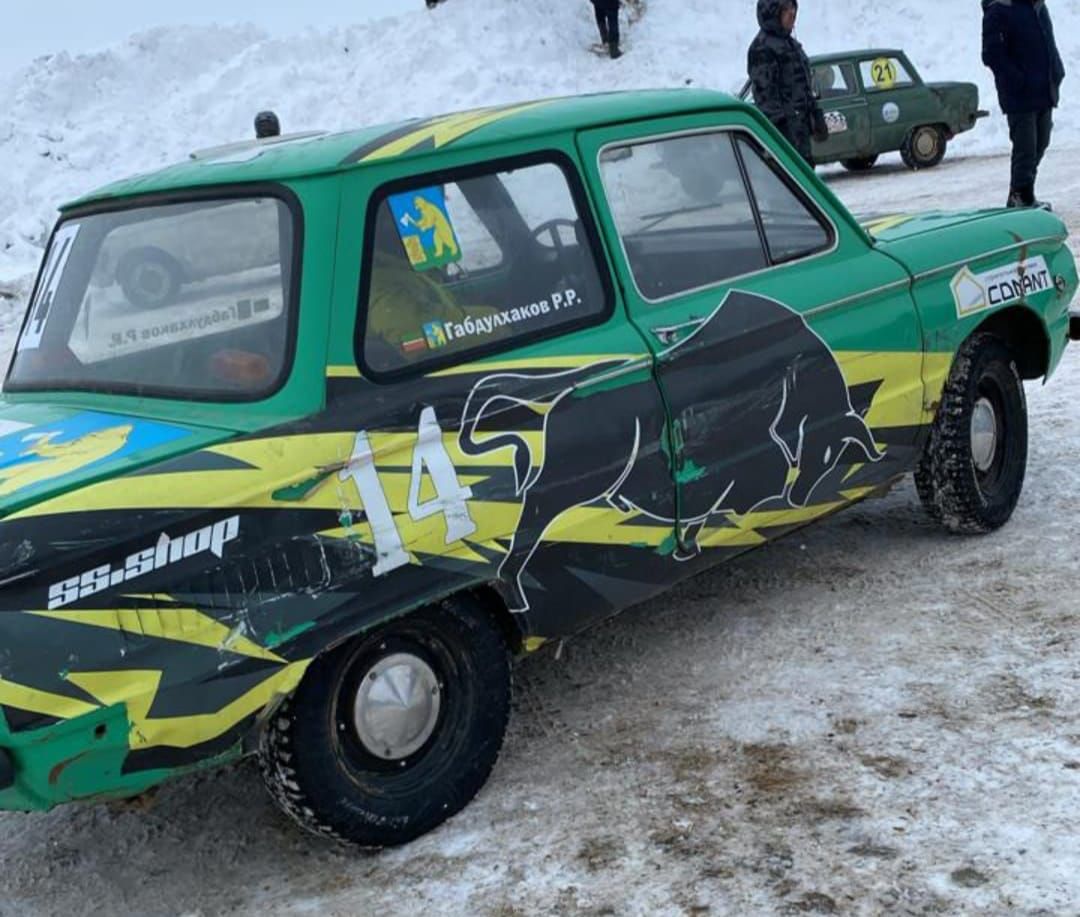 Райнур “Запорожец”та җелдерә
