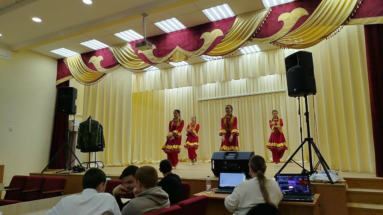 Борнак һәм Куныр яшьләре очрашты