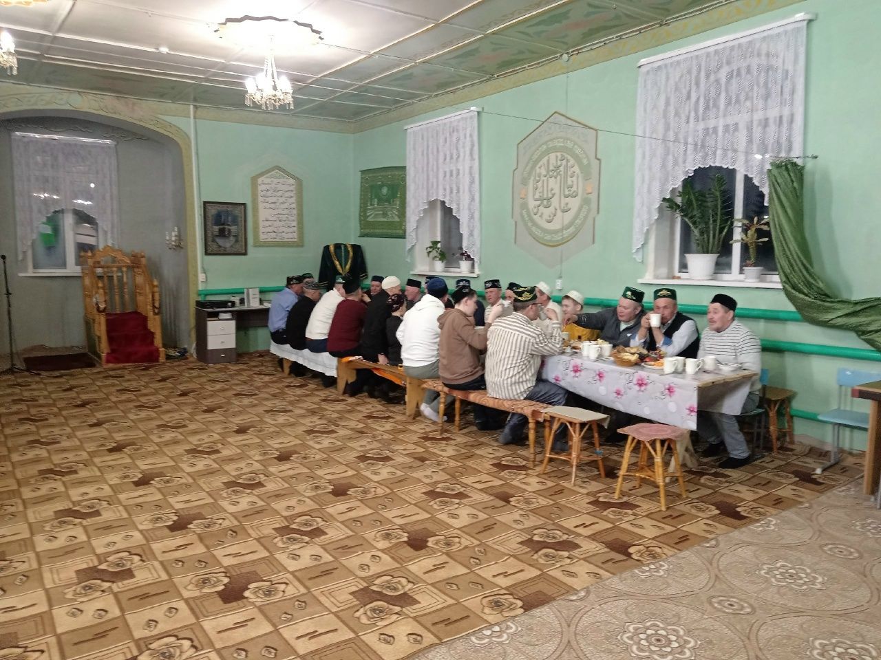Көшкәтбаш авылы мәчетендә зурлар өчен ифтар оештырылган