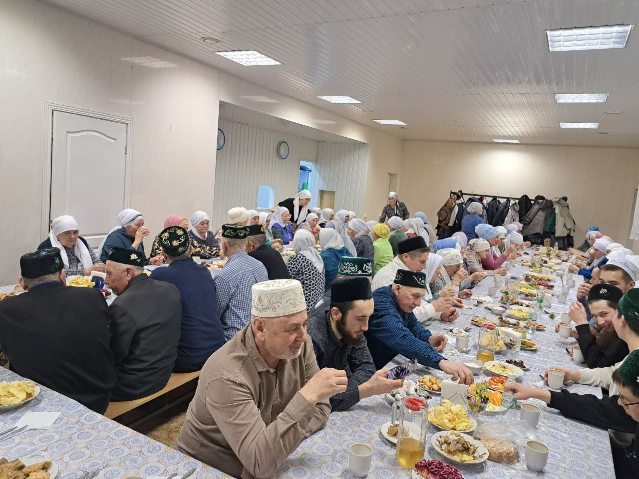 Куныр авылында зурлап ифтар мәҗлесе уздырдылар