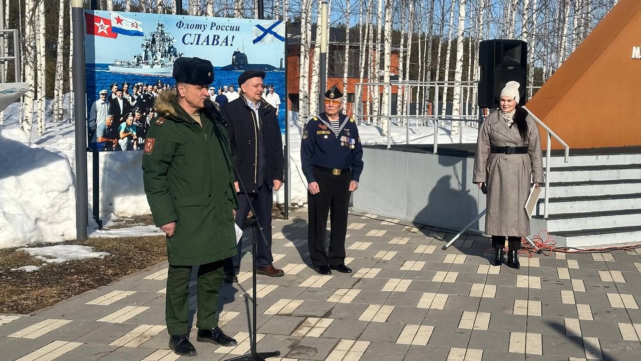 Балтачта Ватаныбызны су асты көймәләрендә саклаган ир-егетләр бәйрәм итте