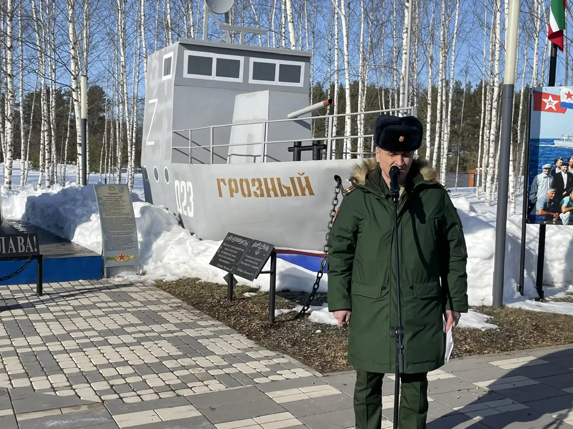 Балтачта Ватаныбызны су асты көймәләрендә саклаган ир-егетләр бәйрәм итте