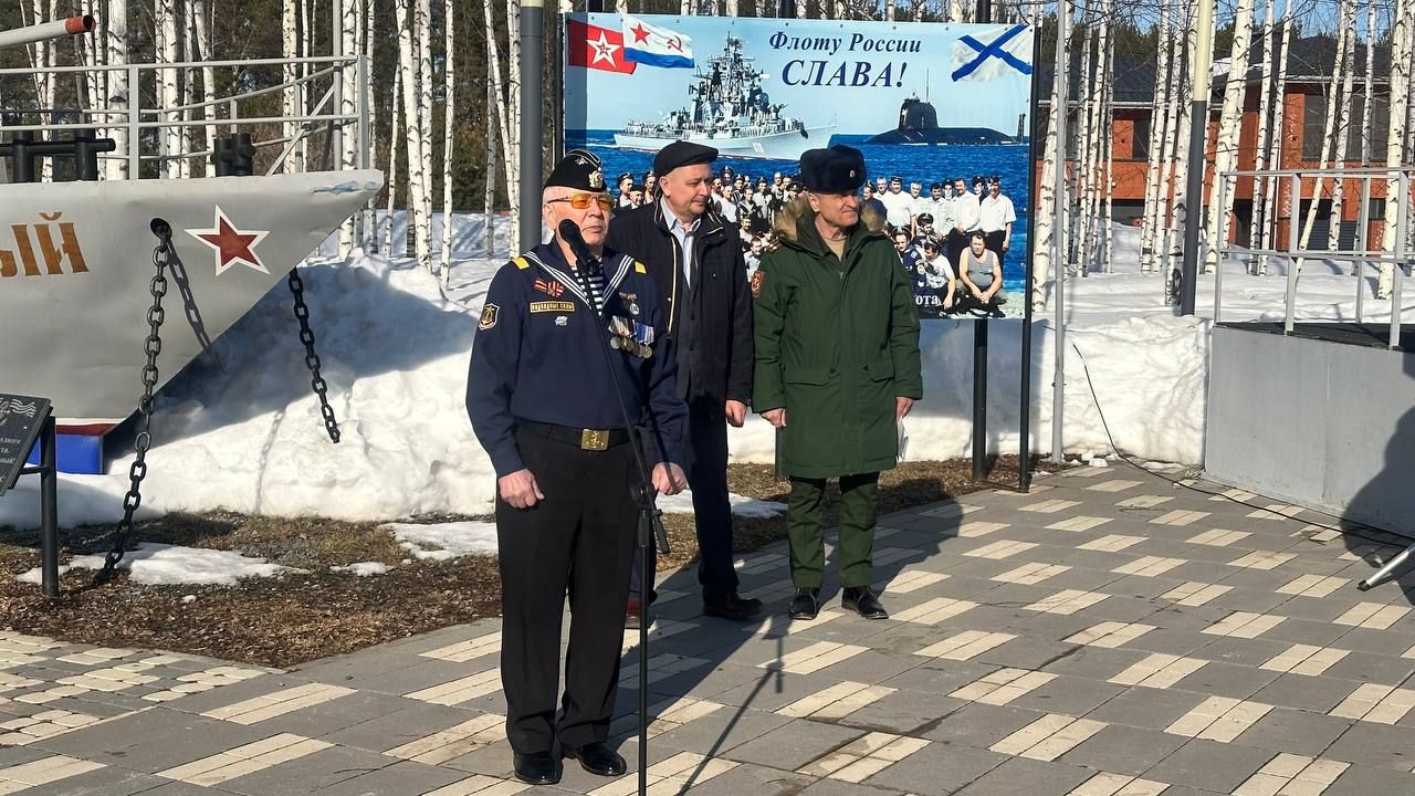Балтачта Ватаныбызны су асты көймәләрендә саклаган ир-егетләр бәйрәм итте