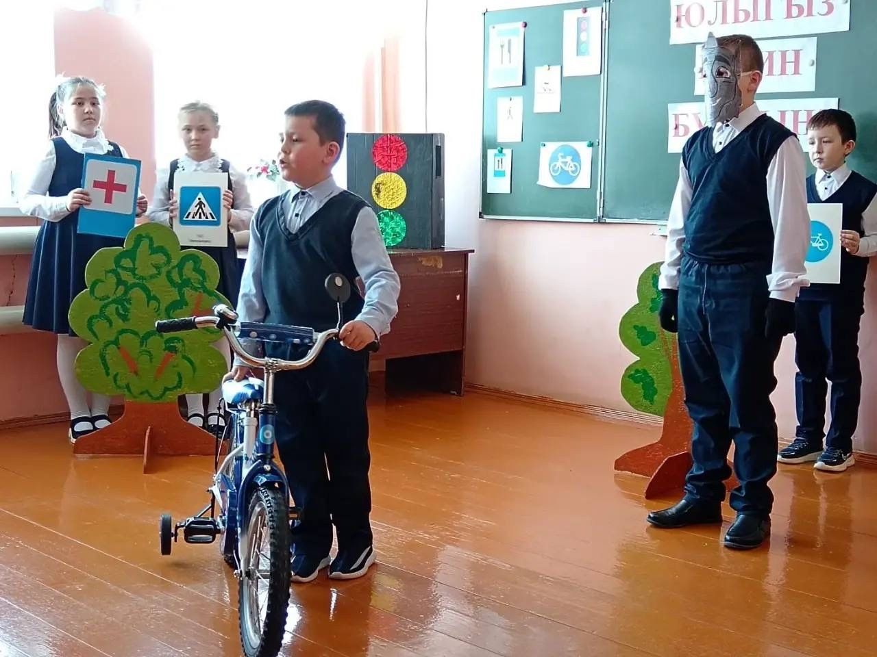 Көшкәтбаш укучылары имтихан тапшырган