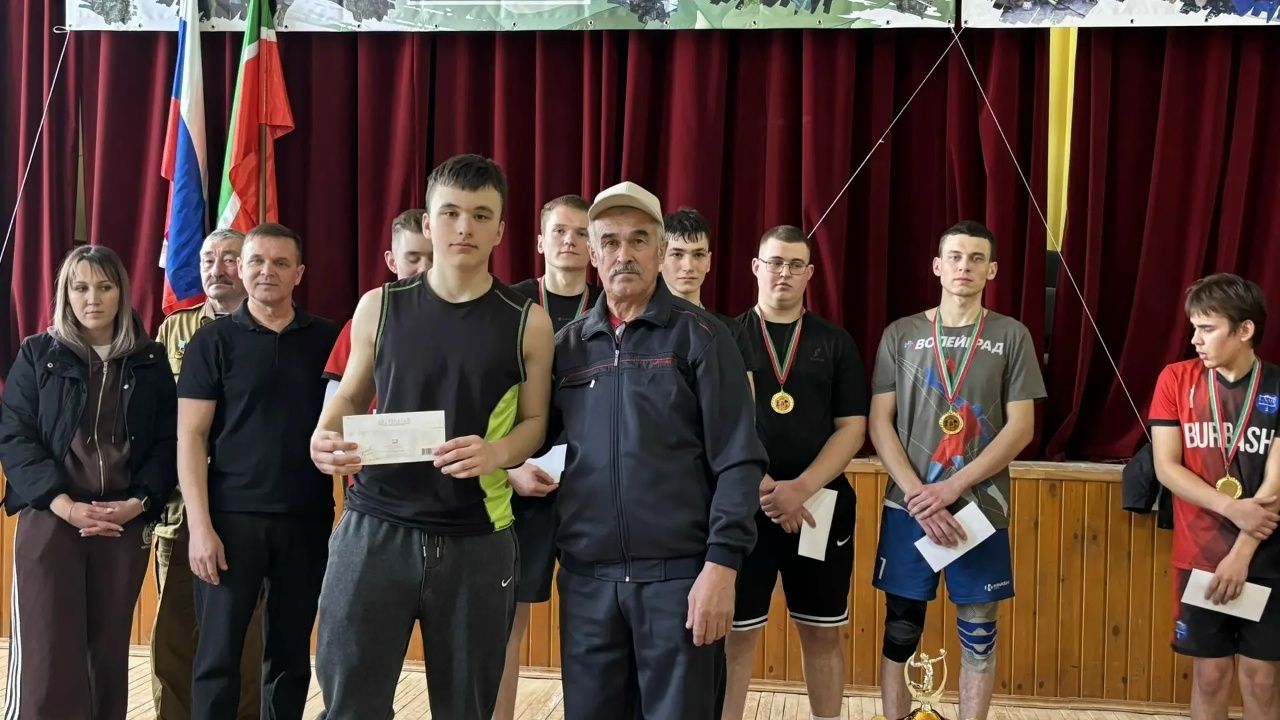 Аланда Дамир Әхмәдиев һәм Илнур Хәкимуллинны искә алдылар