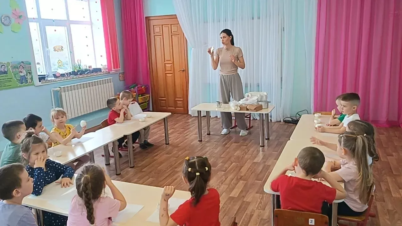 Карадуган балалары кече яшьтән һөнәргә өйрәнә
