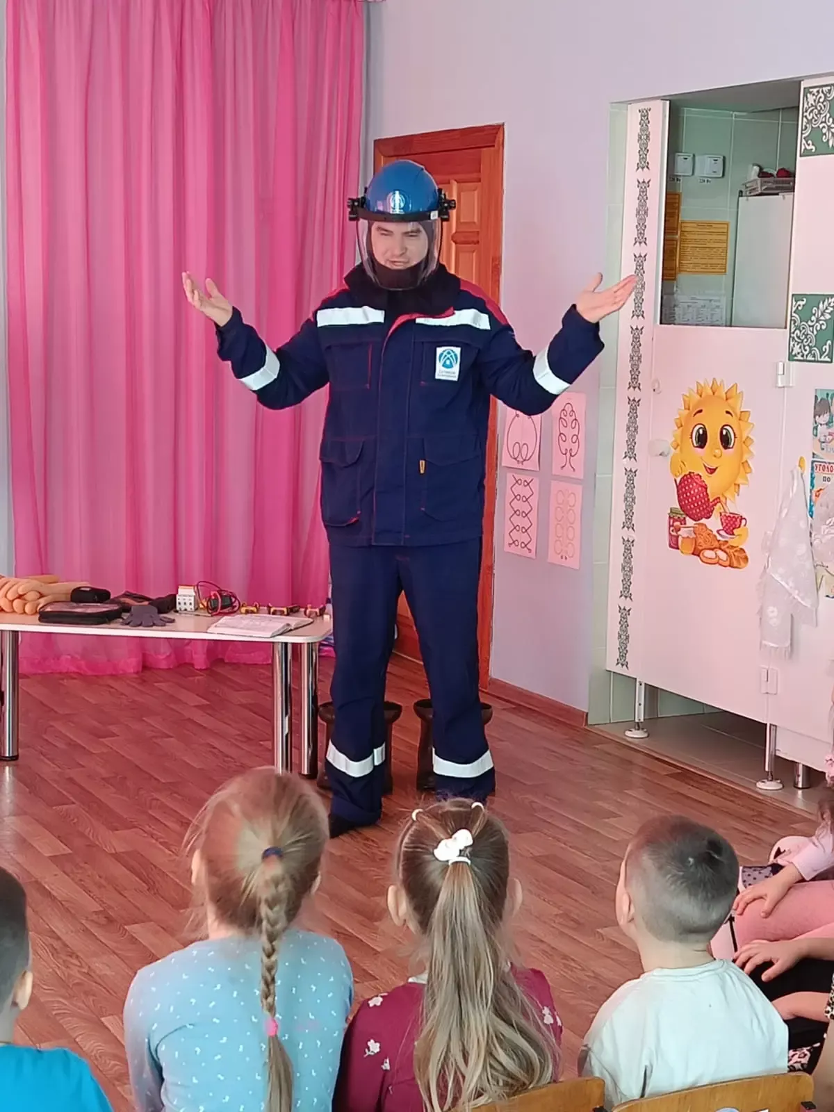 Карадуган балалары кече яшьтән һөнәргә өйрәнә