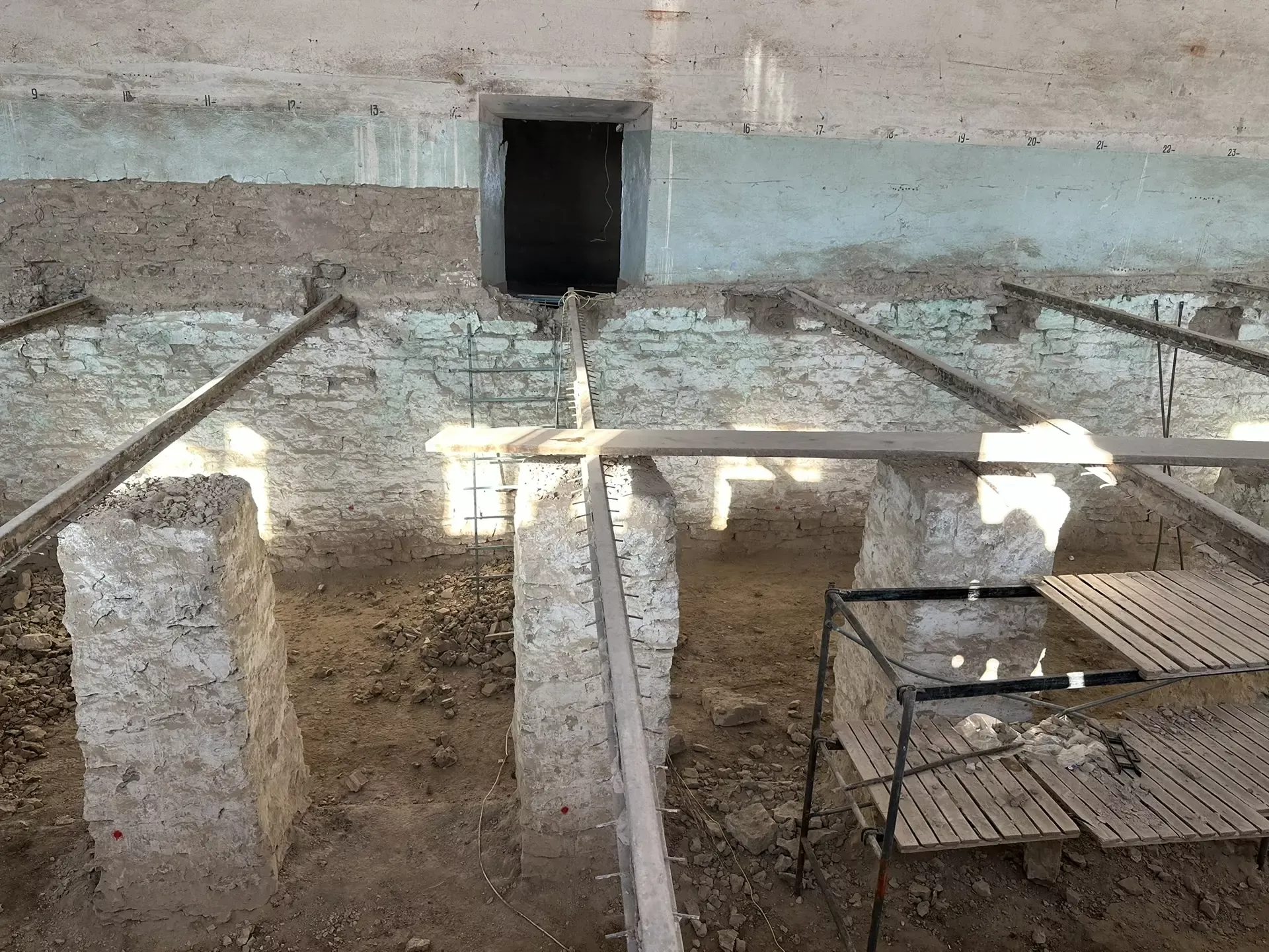 Яңгул авылындагы иске клуб бинасында капиталь ремонт эшләре башланды