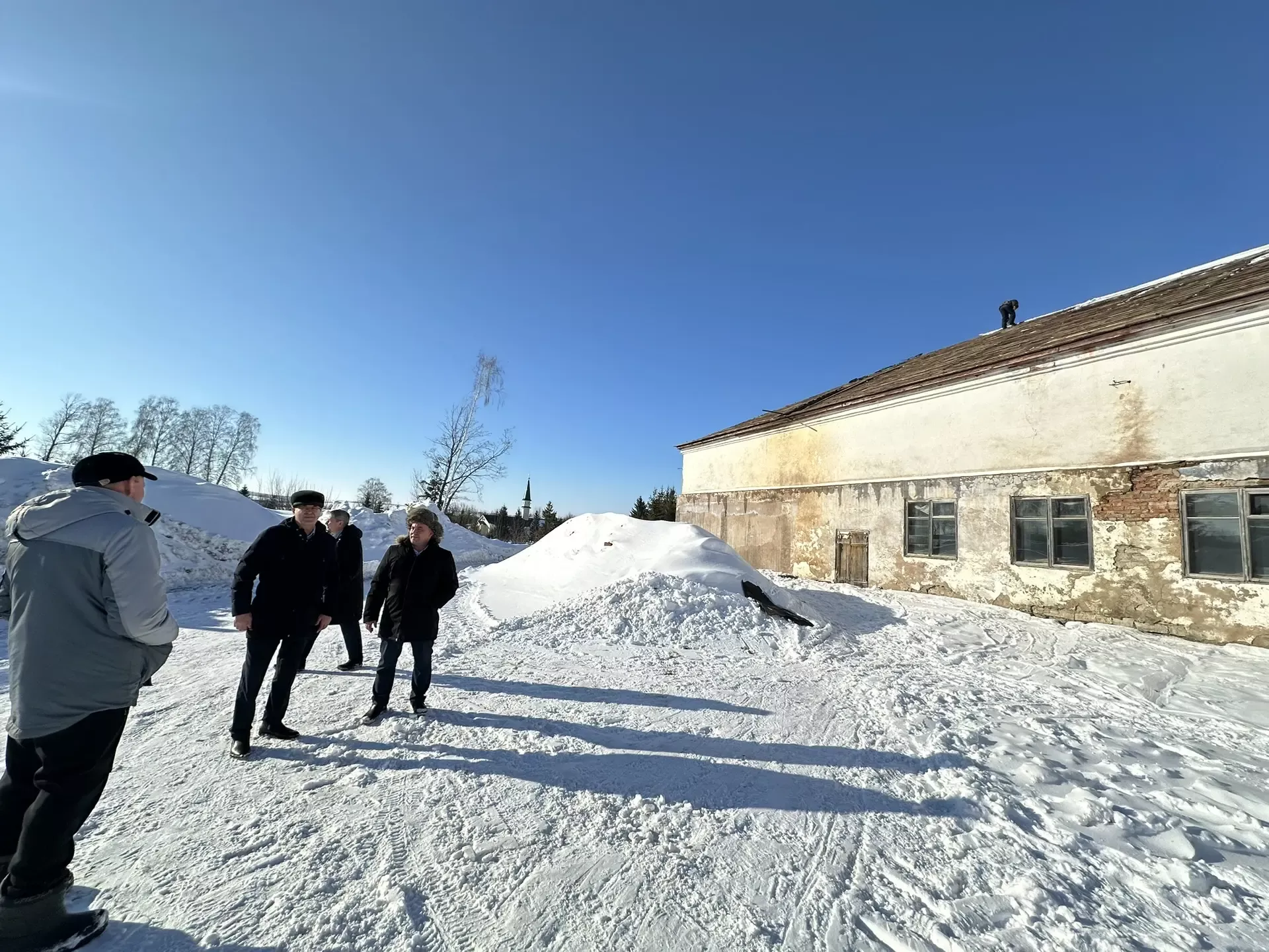 Яңгул авылындагы иске клуб бинасында капиталь ремонт эшләре башланды