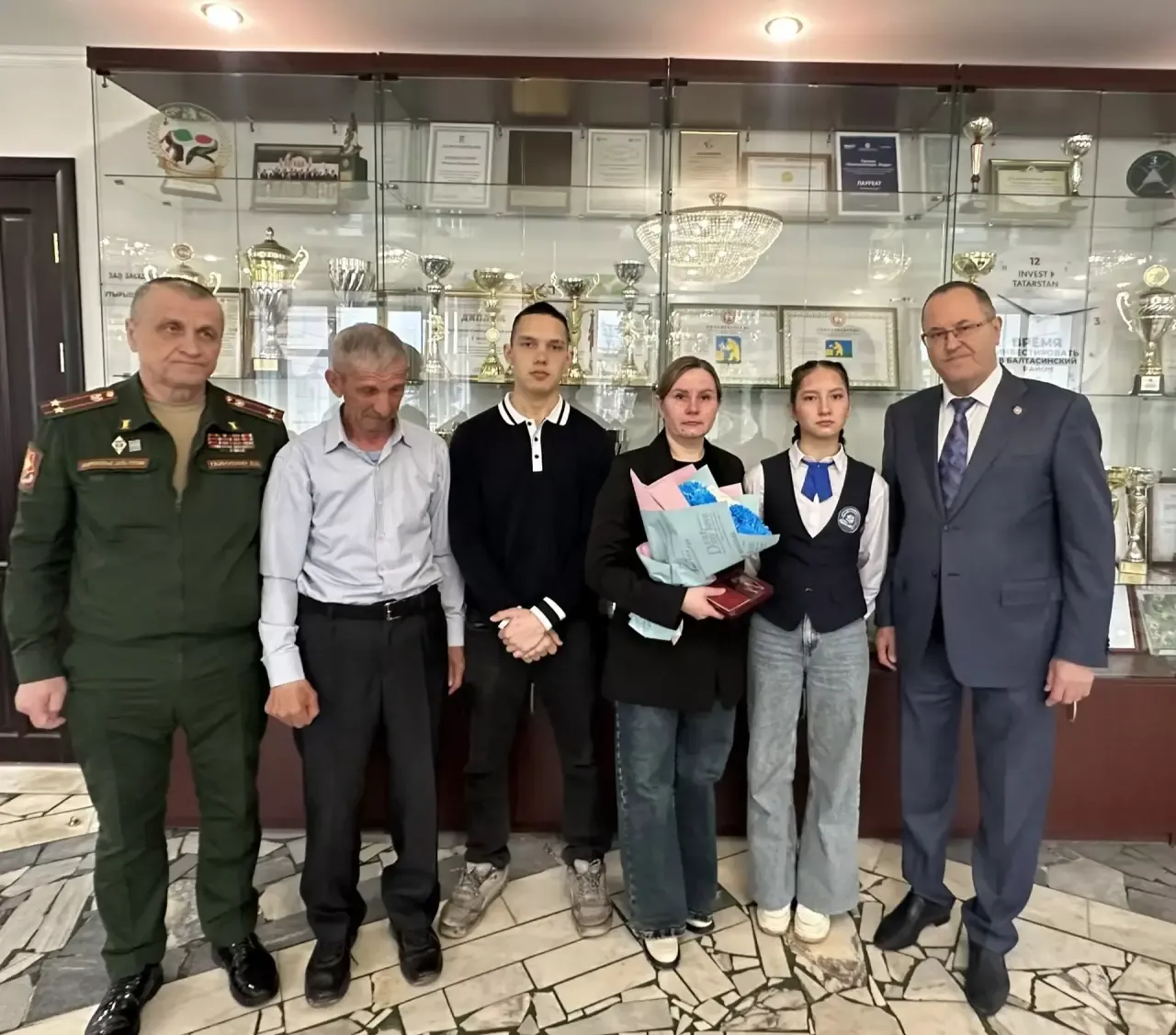 Балтач батырларының якыннарына орден-медальләр тапшырылды