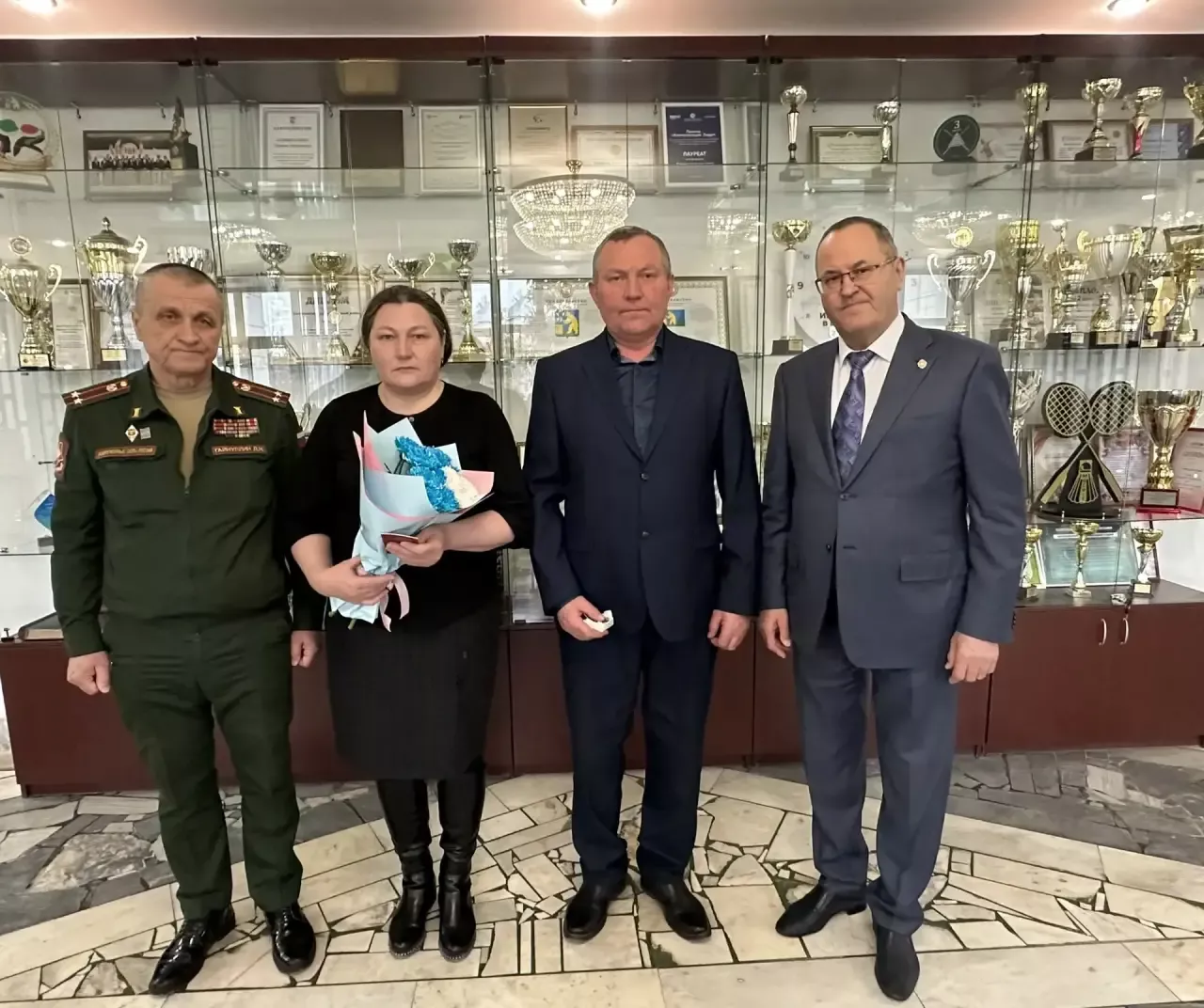 Балтач батырларының якыннарына орден-медальләр тапшырылды