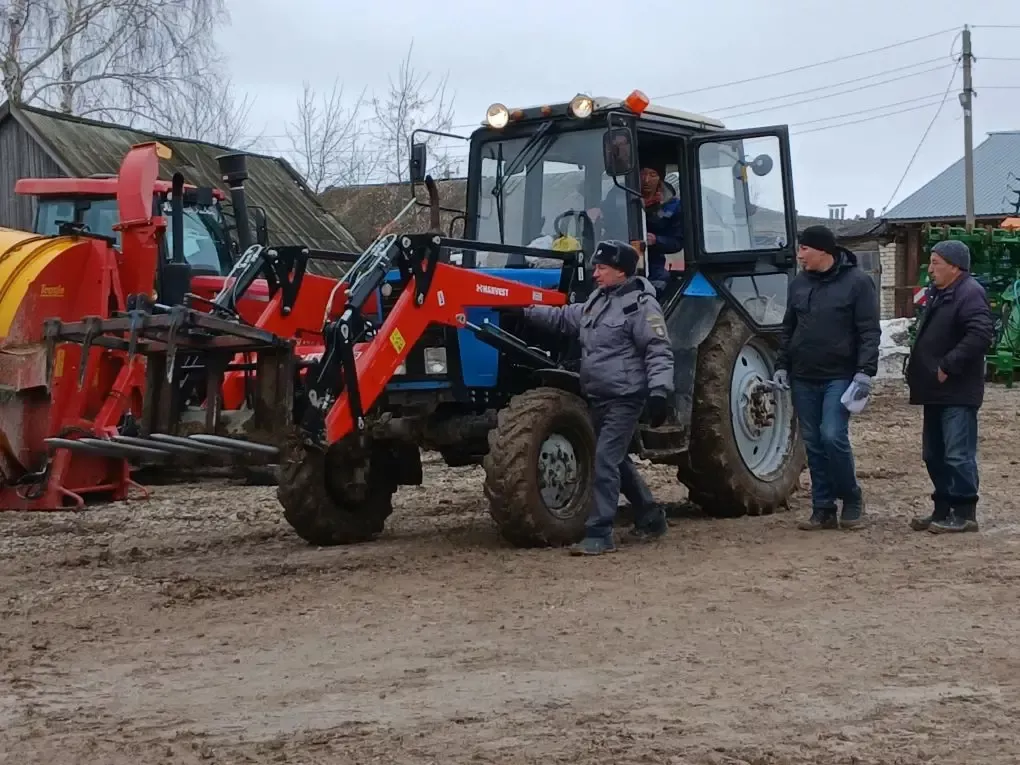 «Кама» хуҗалыгында 30 трактор һәм 13 прицеп техник күзәтү узды