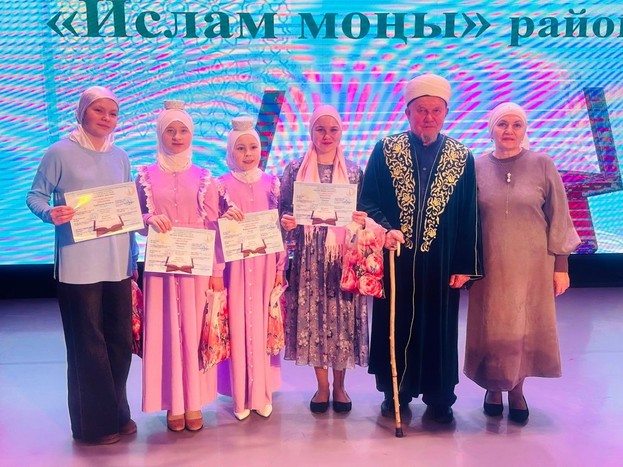 Балтачта узган «Ислам моңы» мөнәҗәтләр бәйгесендә кемнәр җиңде?