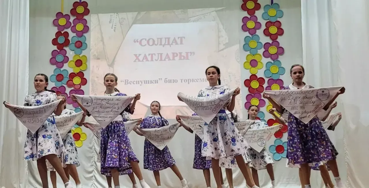 Нөнәгәр авылы мәдәният йортында «Бердәмлектә - безнең көчебез» дип аталган зур концерт булды