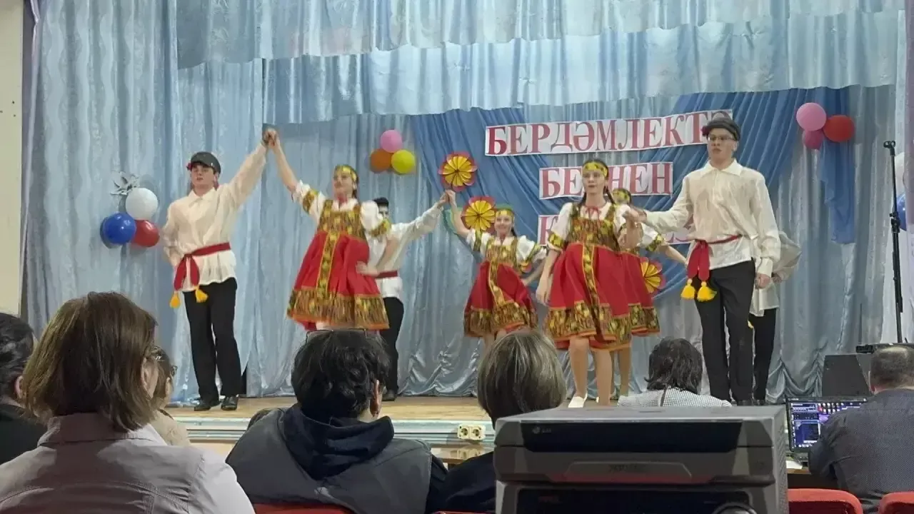 Куныр мәктәбенең «Бердәмлектә безнең көчебез» дип исемләнгән иҗат  концерты булды