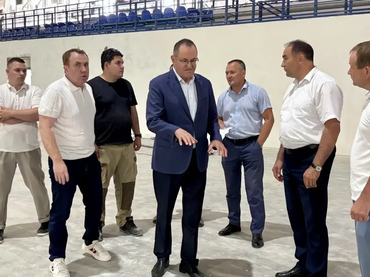 Балтач районы башлыгы төзелеш объектларында булып, эш барышы белән танышты