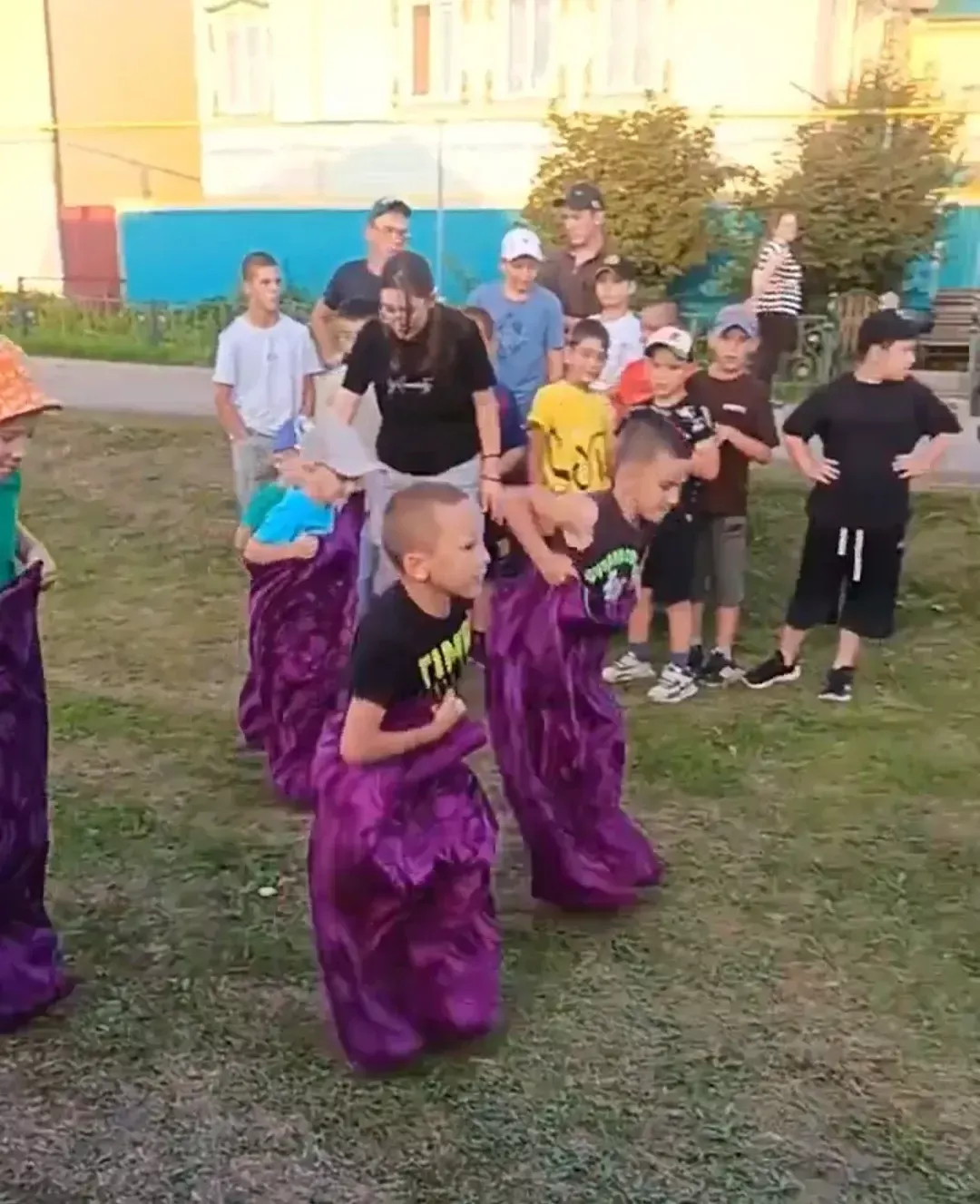Көектә балалар өчен матур чара уздырганнар