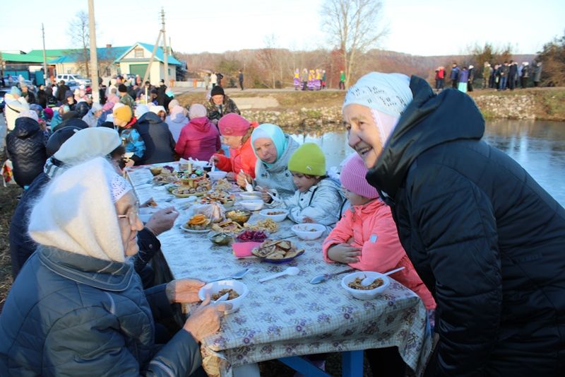 Нөнәгәр авылында "Сәлия" чишмәсе ачылды