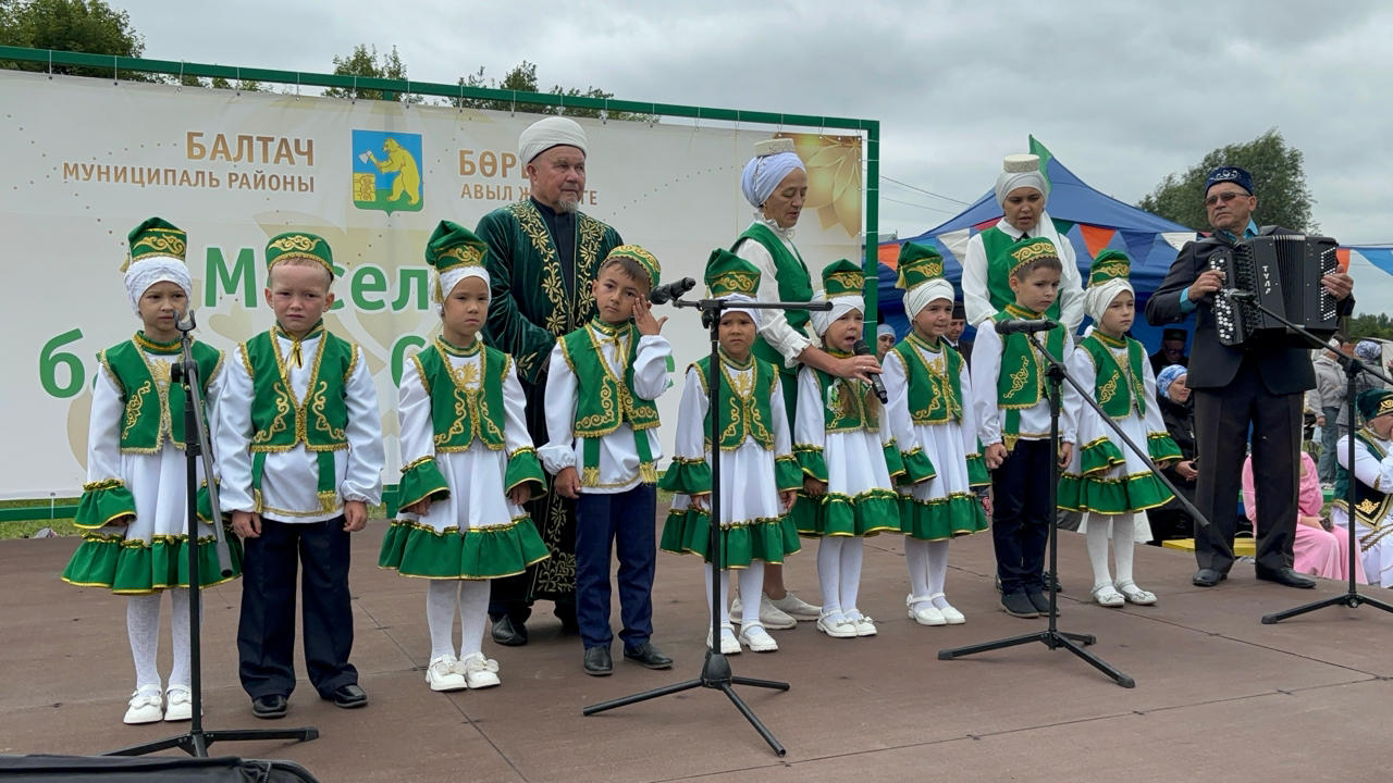 Бөрбаш авылында Россиякүләм мөселман балалар Сабан туе узды