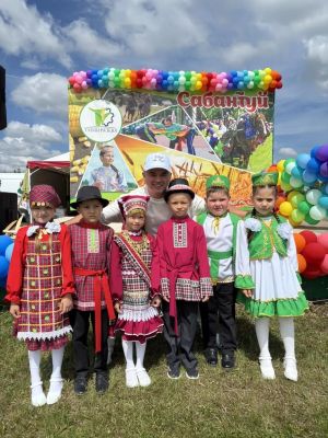Удмурт кызы саф татарча сөйләшергә өйрәнде