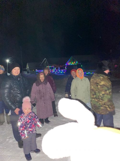 Сосна авылында Кыш бабай белән Кар кызы һәр йортка кереп бәйрәм белән котлаган (фото, видео)