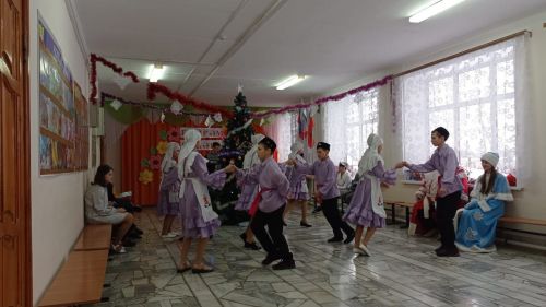 Куныр урта мәктәбендә Яңа ел бәйрәме ничек узган? (фото, видео)