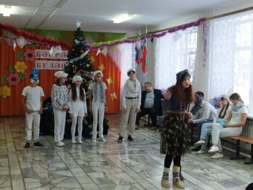 Куныр урта мәктәбендә Яңа ел бәйрәме ничек узган? (фото, видео)