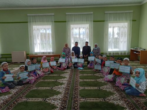 Авылда узган бер генә чара да Әнистән башка узмый (фото)