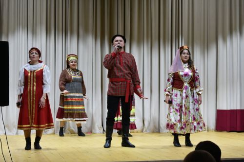 Ӟаны гуртысь лулчеберетъя юртын егитъёс люкаськизы (фото)