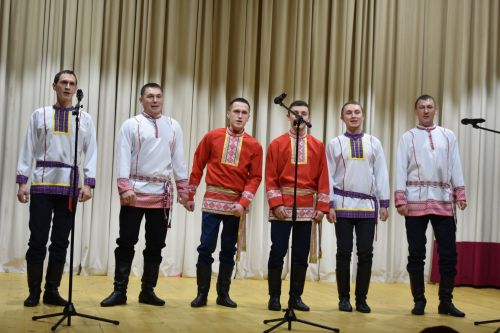 Ӟаны гуртысь лулчеберетъя юртын егитъёс люкаськизы (фото)