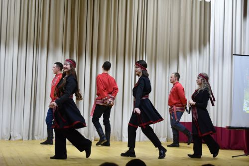 Ӟаны гуртысь лулчеберетъя юртын егитъёс люкаськизы (фото)