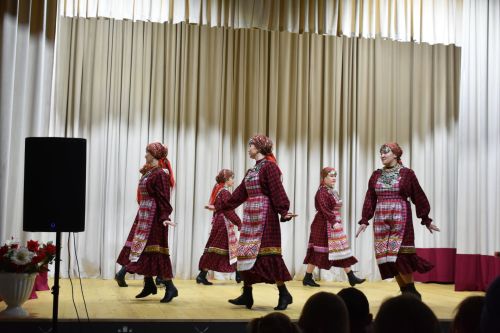 Ӟаны гуртысь лулчеберетъя юртын егитъёс люкаськизы (фото)