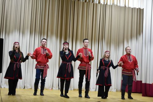 Ӟаны гуртысь лулчеберетъя юртын егитъёс люкаськизы (фото)