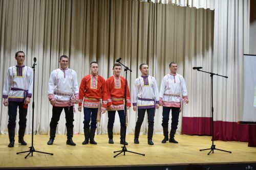 Ӟаны гуртысь лулчеберетъя юртын егитъёс люкаськизы (фото)