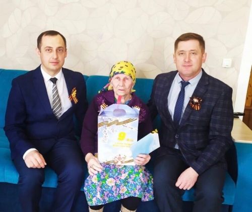 Балтачта авыл җирлекләрендә тыл ветераннарына бәйрәм күчтәнәчләре өләштеләр (фото)