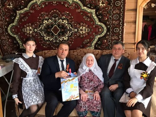 Балтачта авыл җирлекләрендә тыл ветераннарына бәйрәм күчтәнәчләре өләштеләр (фото)