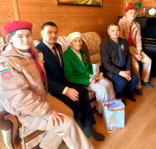 Балтачта авыл җирлекләрендә тыл ветераннарына бәйрәм күчтәнәчләре өләштеләр (фото)