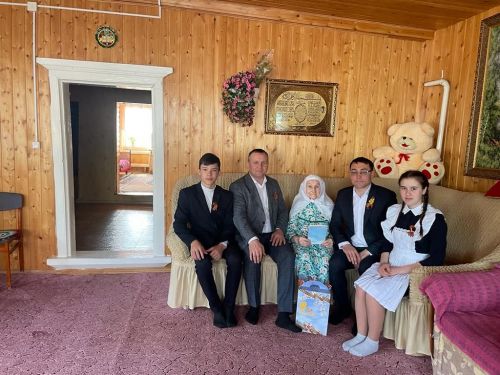 Балтачта авыл җирлекләрендә тыл ветераннарына бәйрәм күчтәнәчләре өләштеләр (фото)