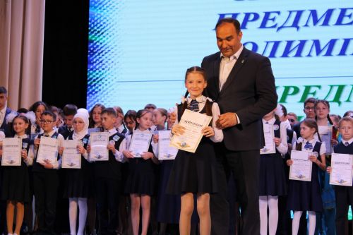 Балтач гимназиясенең хисап кичәсеннән фоторепортаж