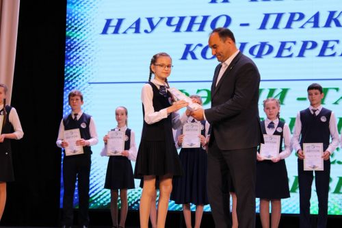 Балтач гимназиясенең хисап кичәсеннән фоторепортаж