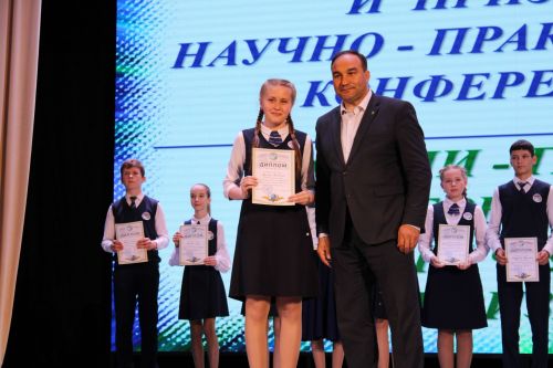Балтач гимназиясенең хисап кичәсеннән фоторепортаж
