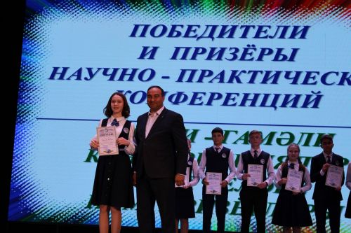 Балтач гимназиясенең хисап кичәсеннән фоторепортаж