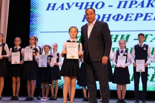Балтач гимназиясенең хисап кичәсеннән фоторепортаж