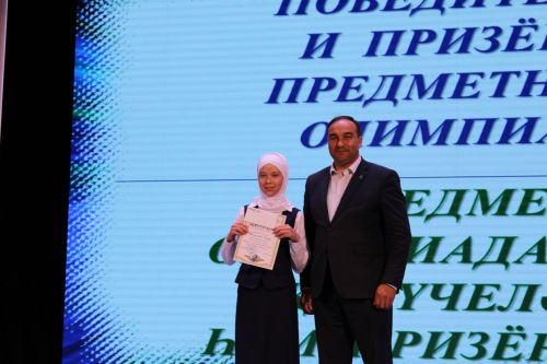 Балтач гимназиясенең хисап кичәсеннән фоторепортаж