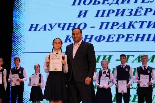 Балтач гимназиясенең хисап кичәсеннән фоторепортаж