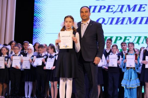 Балтач гимназиясенең хисап кичәсеннән фоторепортаж