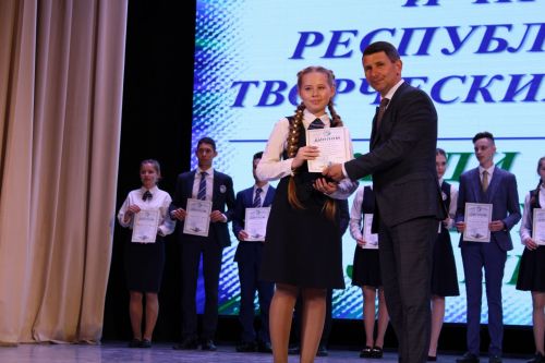Балтач гимназиясенең хисап кичәсеннән фоторепортаж