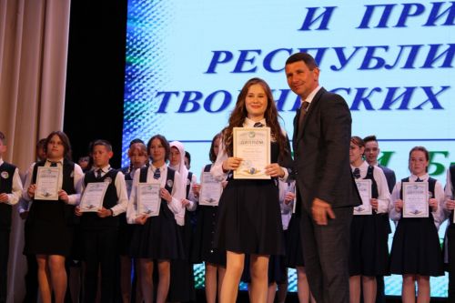 Балтач гимназиясенең хисап кичәсеннән фоторепортаж