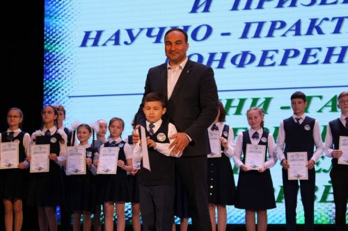 Балтач гимназиясенең хисап кичәсеннән фоторепортаж