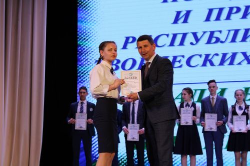 Балтач гимназиясенең хисап кичәсеннән фоторепортаж